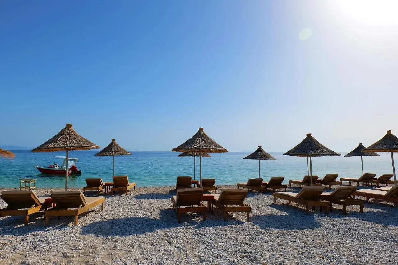 Vila Ari Borsh Albania